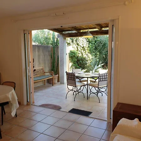 Dom wakacyjny Mini Messicana 5 Pers Piscine 500 M Lecci